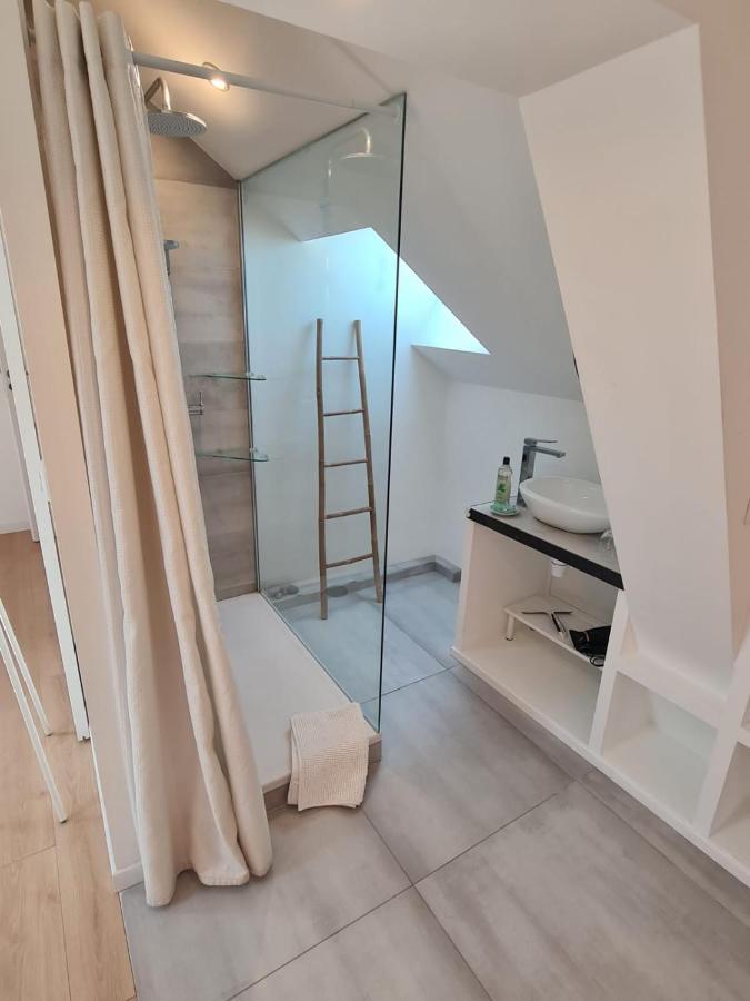 Le Saint Christophe - Mairie D'Aubervilliers Ligne 12 Esterno foto
